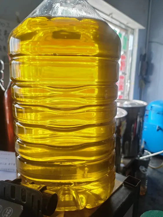 新鲜鲜榨葵花籽油