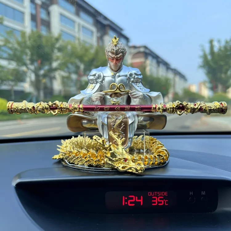 黑神话悟空齐天大圣汽车摆件斗战胜佛车载高档轻奢车内装饰品猴子
