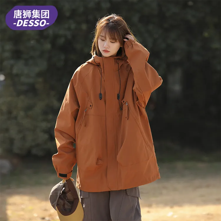 唐狮集团DESSO冲锋衣男女款外套秋冬季户外美式休闲防水夹克衣服
