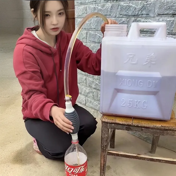 手捏式抽水器手动抽油器鱼缸换水汽油柴油摩托车尿素换水器