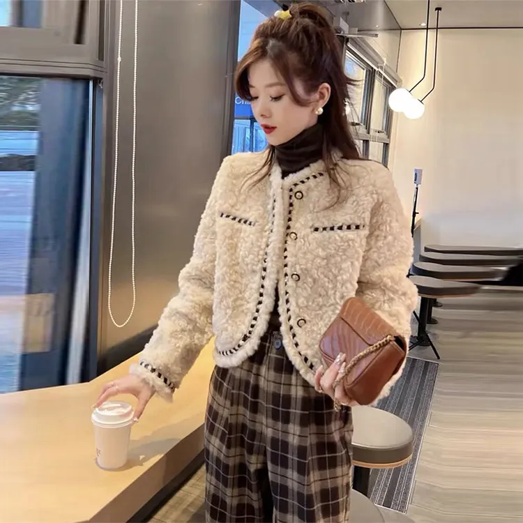 洋气毛毛上衣女秋冬厚外套小香风气质名媛小个子毛毛衣短款上衣