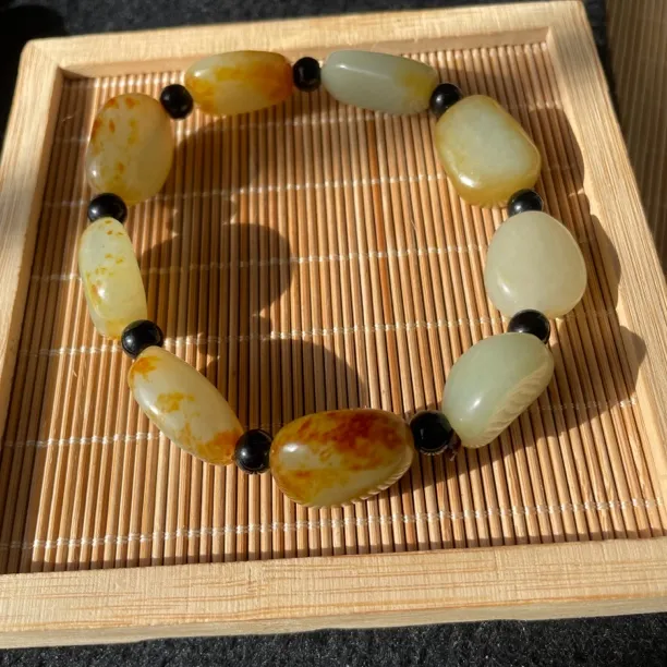 新疆和田玉手串国风男款黄皮玉链子多样性发货拍一发一