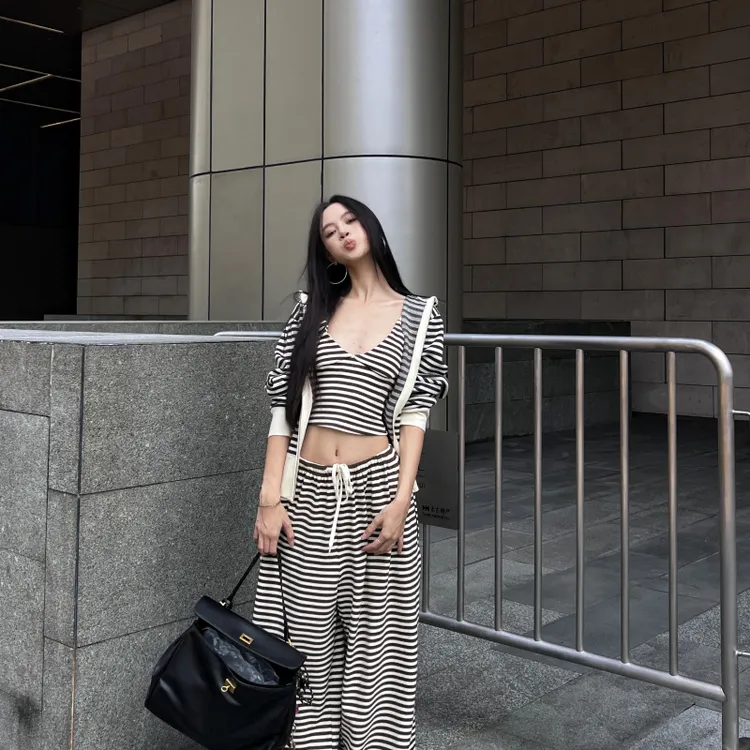 松弛假日纯欲辣妹条纹拉链卫衣套装宽松休闲上衣背心长裤三件套