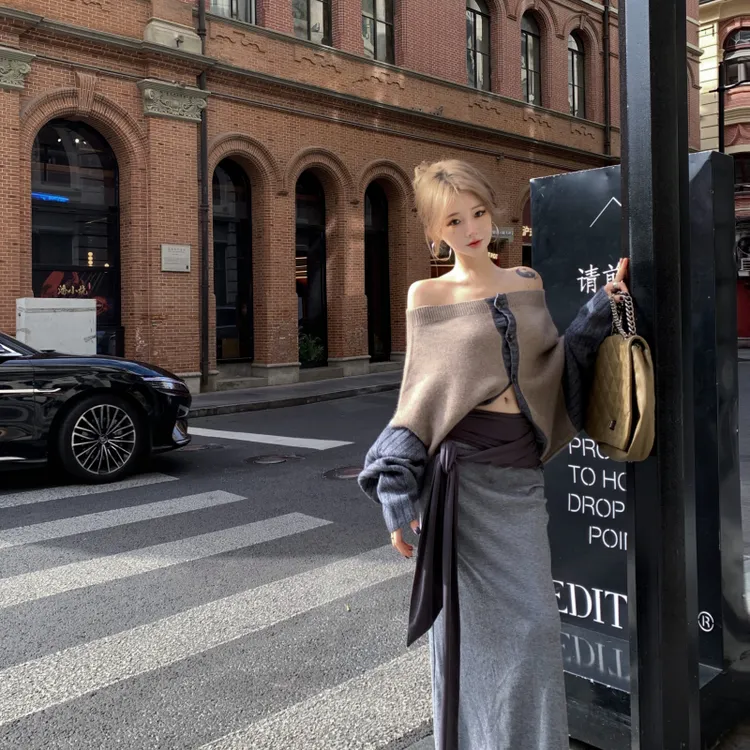 正倒两穿撞色一字肩开衫毛衣上衣女秋冬拼接腰头系带修身长款半裙