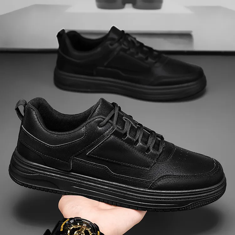 春季新款男鞋皮面防水休闲运动板鞋男生厨师鞋轻便散步鞋子男潮鞋