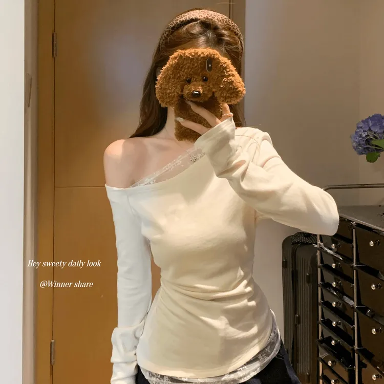斜肩纯欲辣妹风蕾丝拼接长袖t恤女秋季修身设计感打底衫上衣