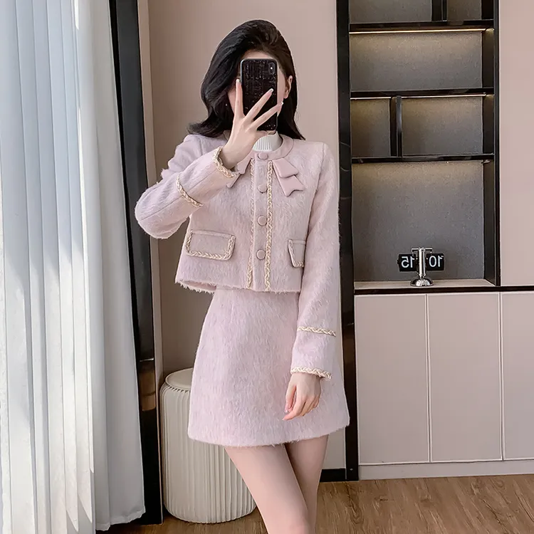 2024秋冬新款时尚粉色百搭蝴蝶结套装女温柔风名媛两件套小香风