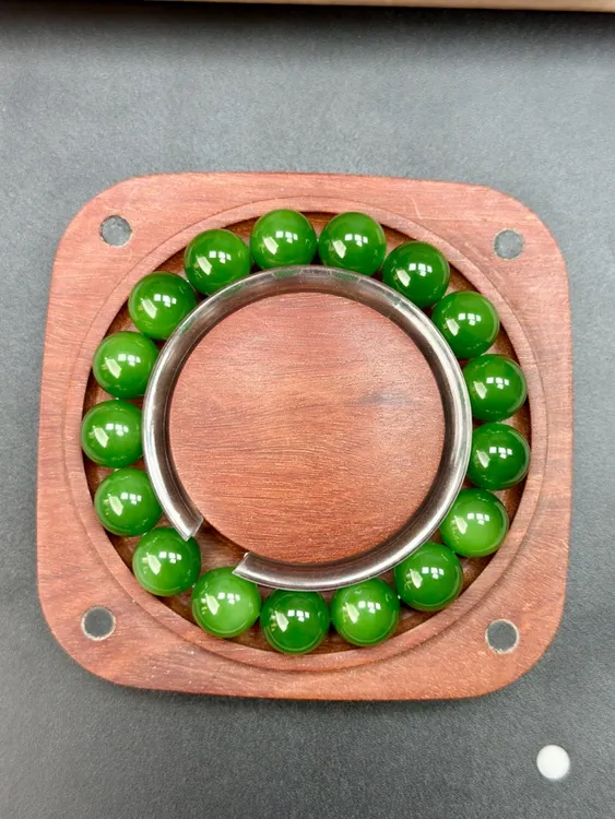 【俄料】和田玉碧玉老坑正阳绿走苹果绿手串