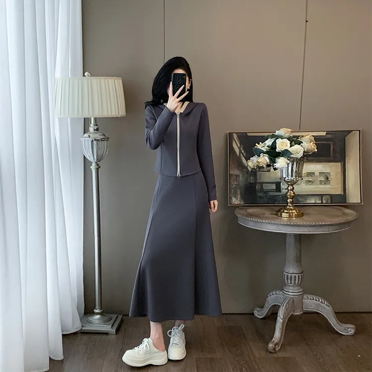 女装时尚潮牌春秋套装气质显瘦连帽拉链上衣半身裙长裙秋冬两件套