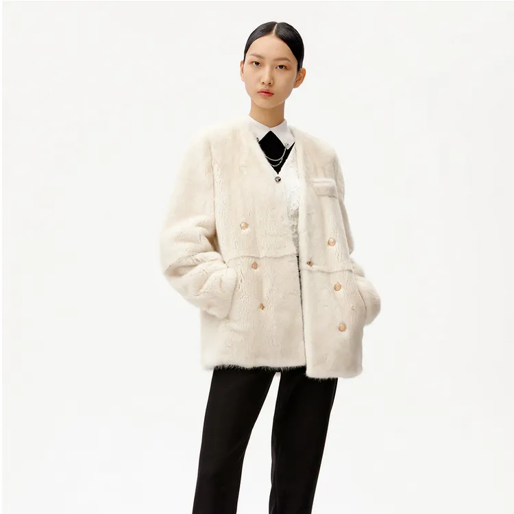 HPLY荷比俪冬新品女大气简洁V领柔软水貂外套HEB42590163