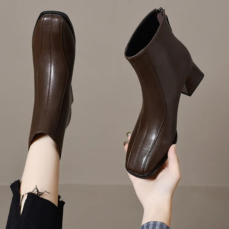 2025年冬季时尚洋气百搭方头粗跟牛皮软底高跟舒适气质时装短靴女
