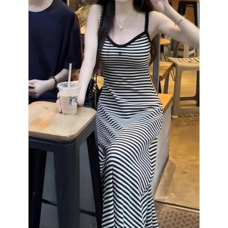 早秋法式条纹修身长裙吊带连衣裙女显瘦长裙（带胸垫）