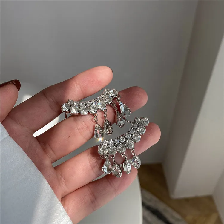 铜合金耳饰 轻奢气质高级感弧形水滴耳骨夹一体式耳钉蚊香盘耳夹