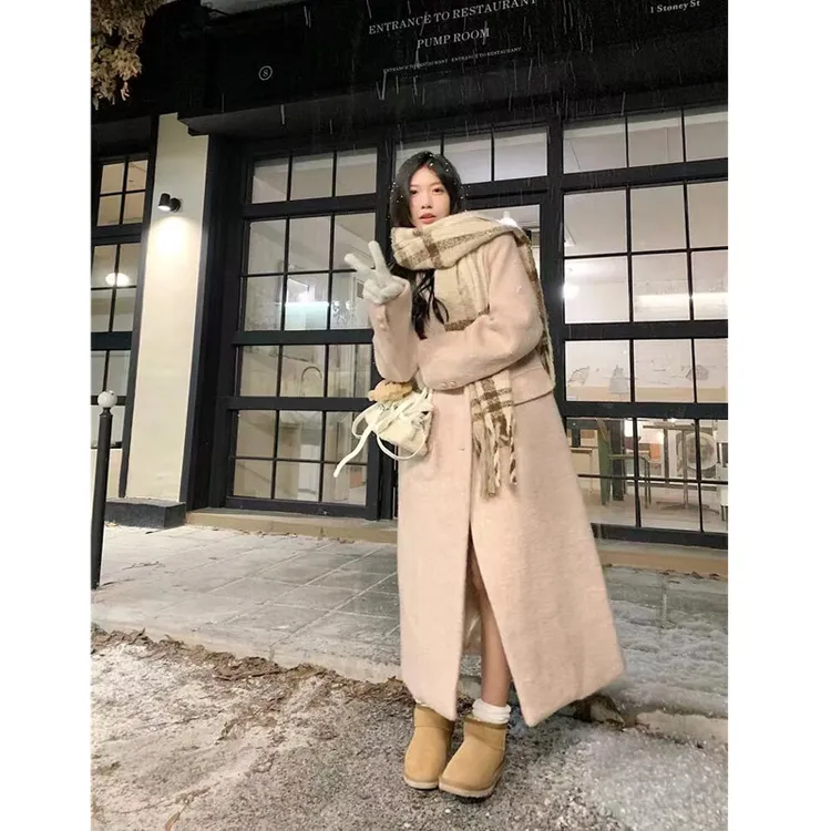 2025年新款秋冬季高级感毛呢粉色外套赫本风小个子加厚呢子大衣女