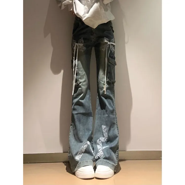 美式蕾丝拼接设计感微喇牛仔裤女春秋垂坠感高腰修身显瘦喇叭长裤