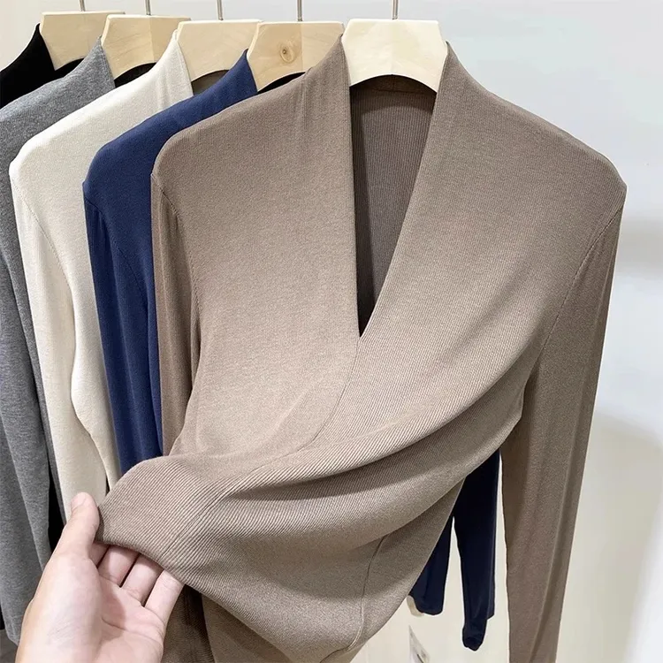 新款咖色V领气质修身上衣打底衫爆款高档春秋长袖内搭轻熟T恤简约