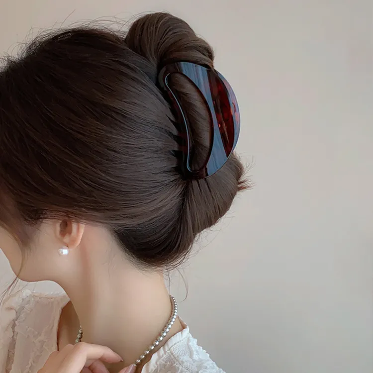 法式复古镂空月牙发夹女2025新款高端抓夹后脑勺高级感盘发鲨鱼夹