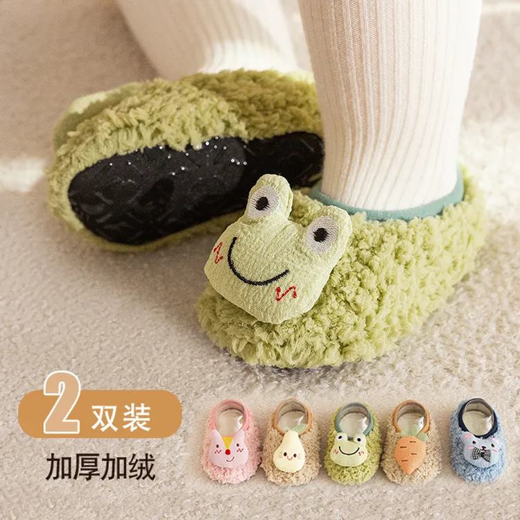 秋冬宝宝室内地板鞋软底鞋子防滑隔凉婴儿男女儿童加绒学步鞋可爱