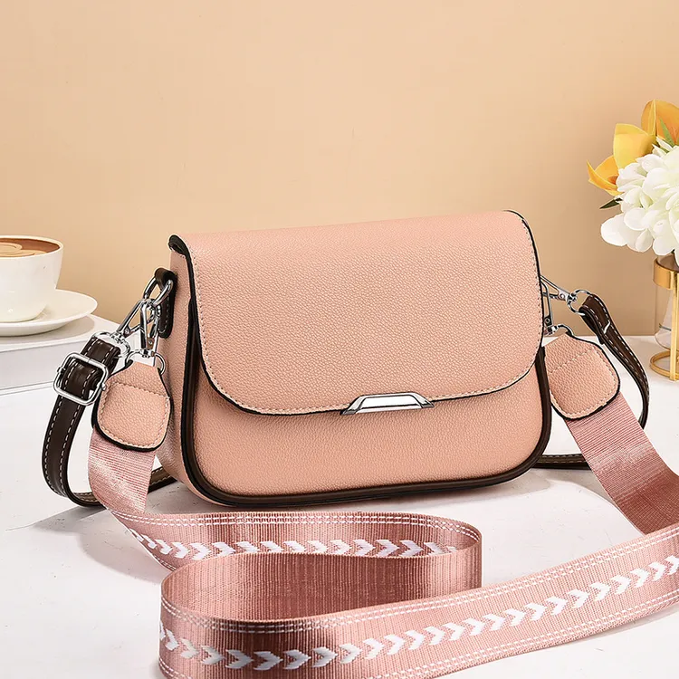 2025夏季邮差包新款超火网红时尚百搭单肩斜挎包包女士春夏豆腐包