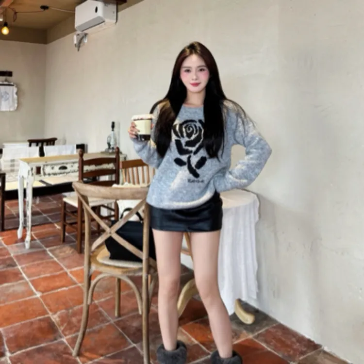 韩版慵懒玫瑰刺绣宽松显瘦圆领套头保暖毛衣女秋冬上衣