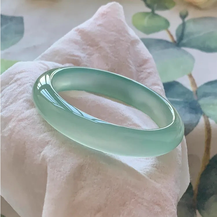 天然玉镯浓晴水冰绿玉髓手镯女油青绿玛瑙镯玉镯送女友礼物