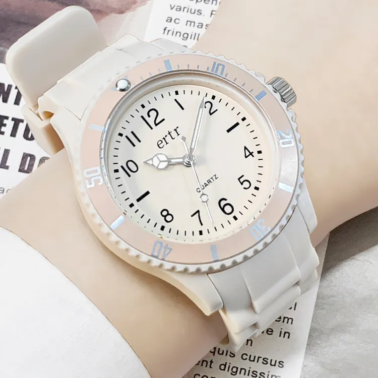 2025新款学霸手表女孩初中小学生儿童女童只看时间考试防水电子表