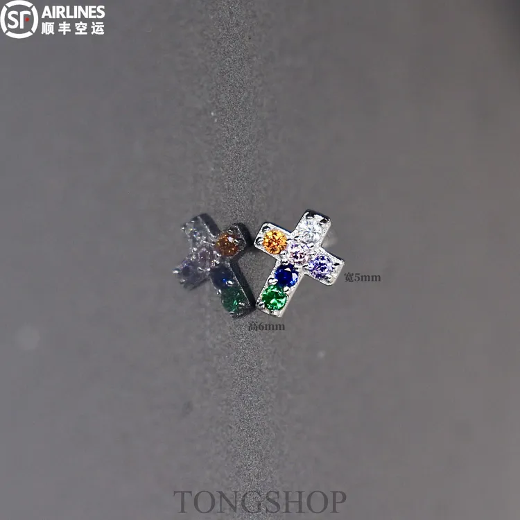 925银合成锆石耳饰 TONGSHOP 925银彩色十字架耳钉 小众复古精致