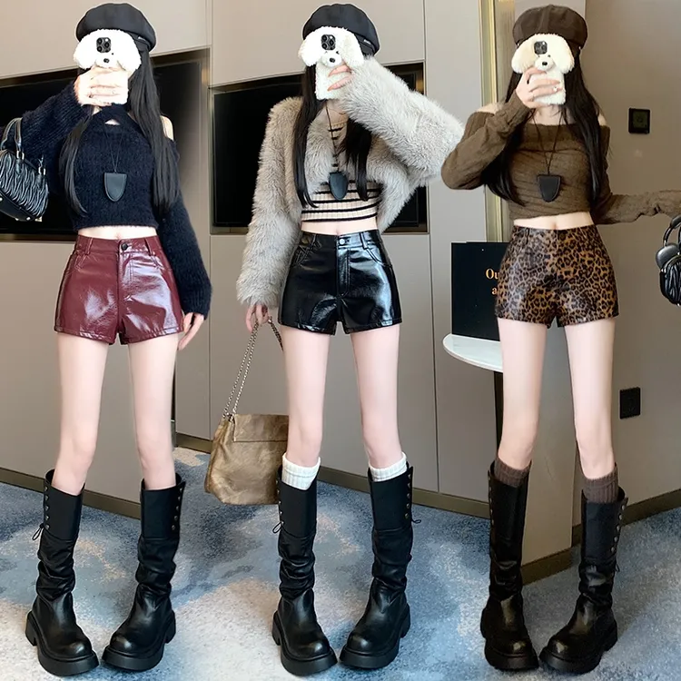 辣妹高腰显瘦黑色皮短裤女2025秋冬新款阔腿豹纹小皮短裤热裤外穿