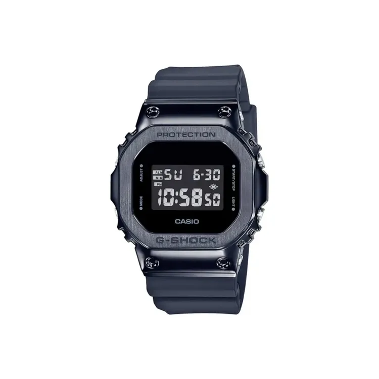 Casio/卡西欧反显设计防水防震手表GM-5600黑武士小方块运动男表