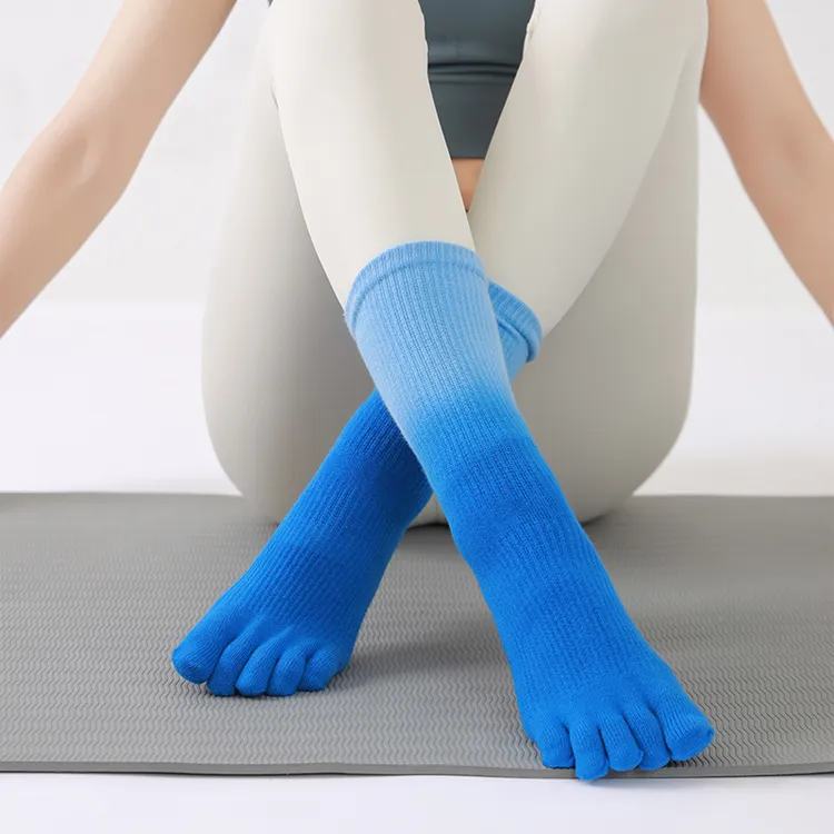 个性渐变防滑瑜伽袜女纯色棉中长吸汗防臭分趾袜运动健身普拉提袜
