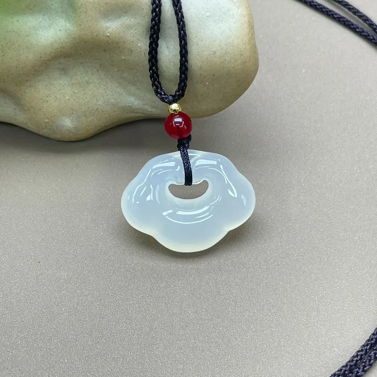 玛瑙祥云锁吊坠女款精美手工项坠062103【带鉴定证书发货】