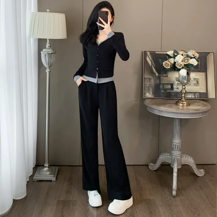 小个子流行时尚套装2025春季新款V领修身黑色上衣休闲两件套女潮