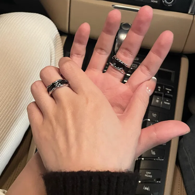 OINICIO/初印 925银锆石戒指 生日礼物王鹤棣同款黑色滴胶戒指