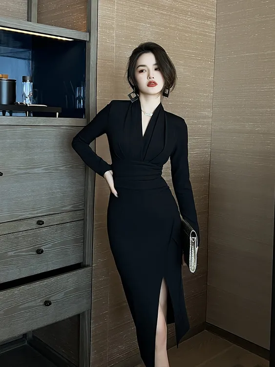 【晶灿专供】气质秋季长袖连衣裙2025v领修身显瘦包臀连衣裙女