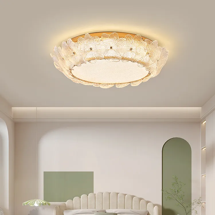 轻奢法式卧室灯奶油风花瓣吸顶灯现代简约温馨房间灯新款家用灯具