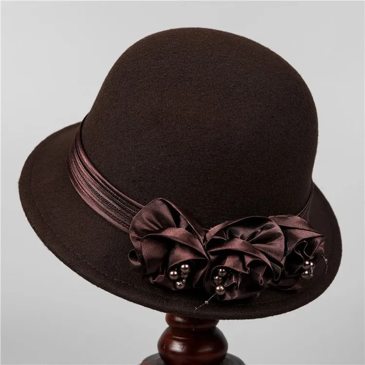 中老年帽子女冬保暖渔夫帽妈妈秋冬百搭花朵礼帽英伦时尚毛呢盆帽