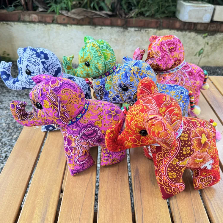 泰国手工布艺大号公仔吉祥大耳朵象装饰摆件儿童大象特色创意玩具