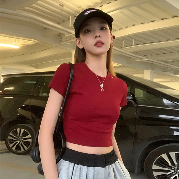 酒红色短袖t恤女夏季新款洋气紧身显瘦圆领正肩高腰短款辣妹上衣