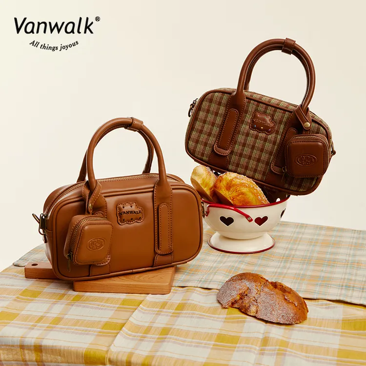 VANWALK保龄球包2025新款通勤百搭女包大容量单肩手提包带耳机包
