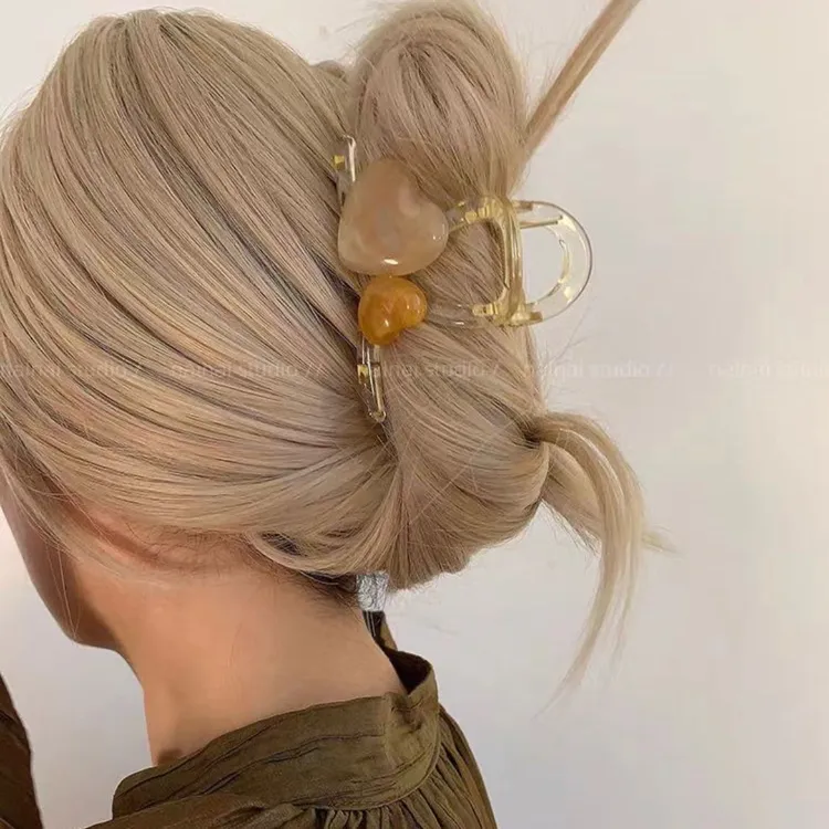 哈韩宅物气质果冻色爱心抓夹夏天发夹后脑勺发抓鲨鱼夹百搭发饰