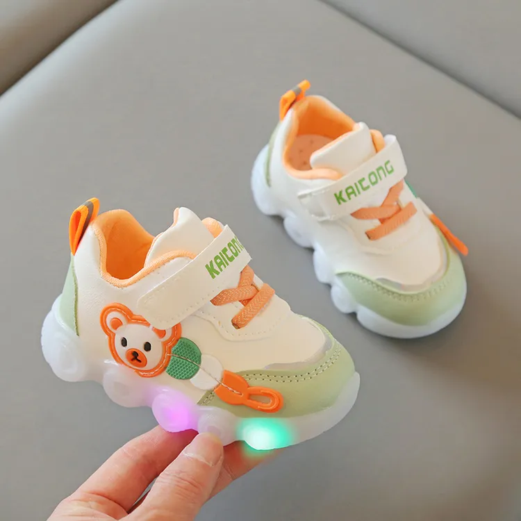 宝宝学步鞋春秋新款男童女童灯鞋运动婴儿鞋子软底单鞋0-3岁童鞋