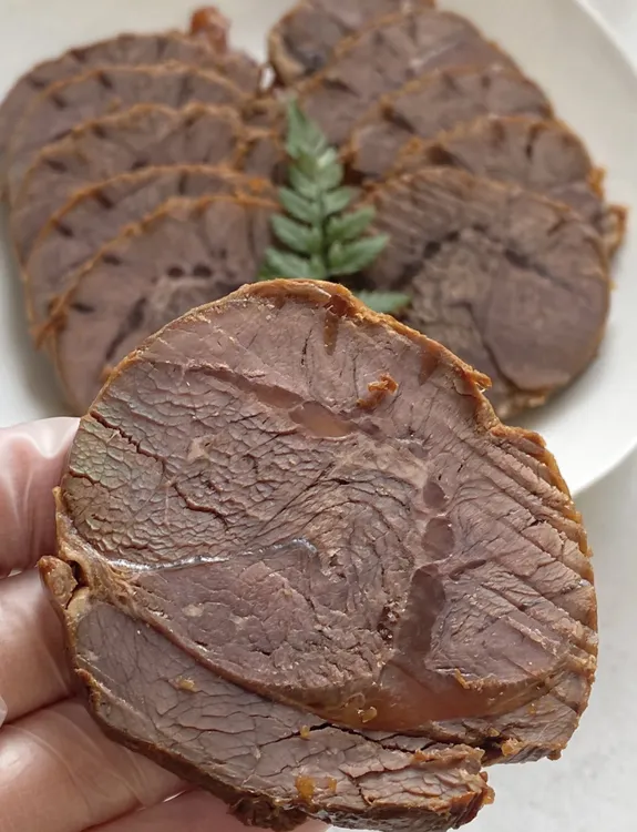 五香牛腱子大块熟牛肉卤味牛肉真空包装熟食