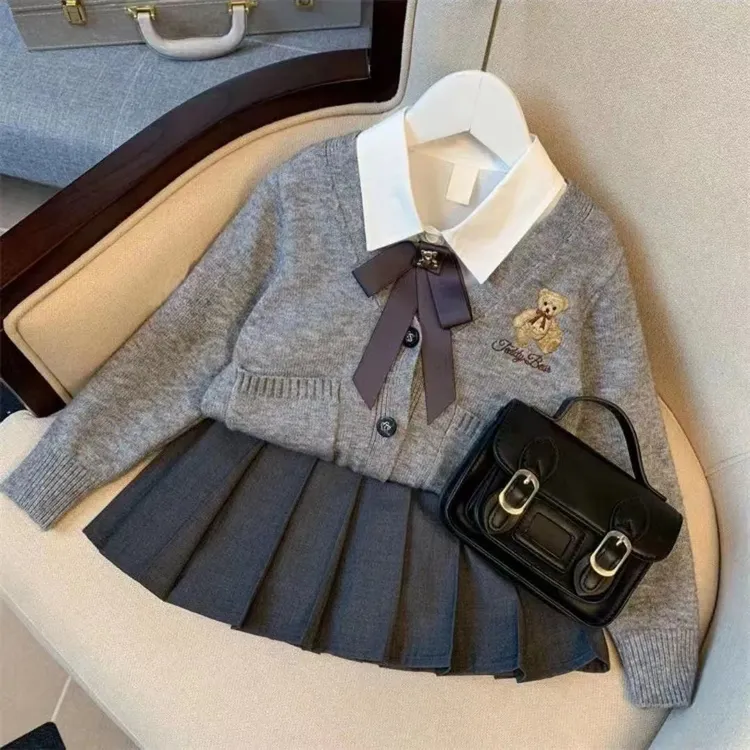 女童春装JK制服套装2025春季新款小女孩学院风网红针织开衫三件套