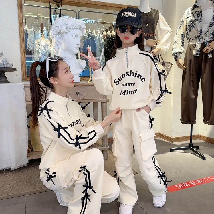 女童春秋款套装2024新款潮酷穿搭韩系蝴蝶结工装风运动服套装