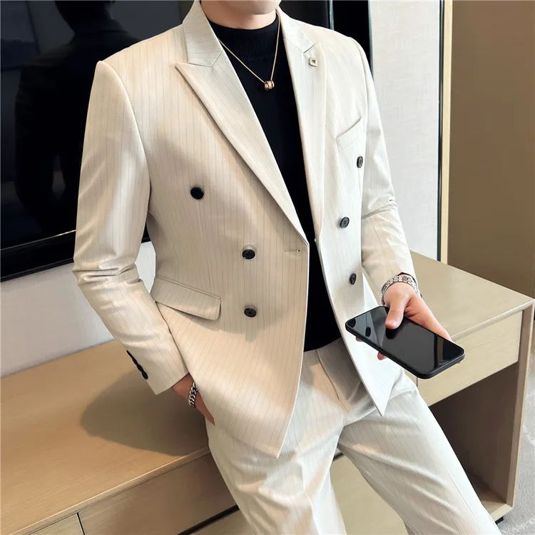 英伦绅士西服套装男士商务韩版双排扣条纹修身新郎结婚西装三件套