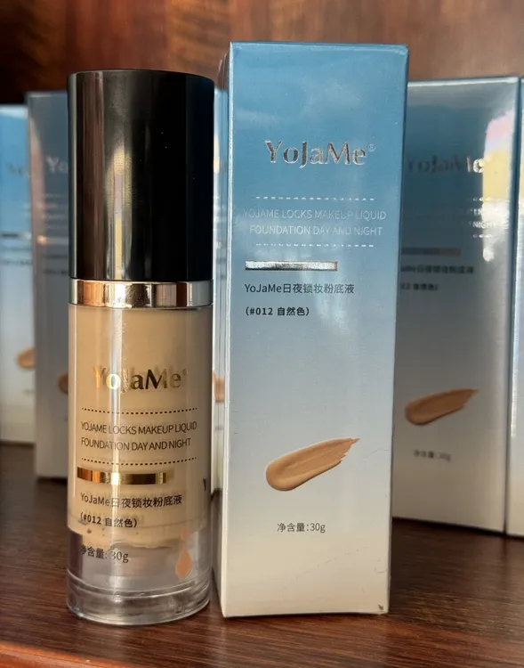 YoJaMe日夜锁妆粉底液自然色买一送一再送口红