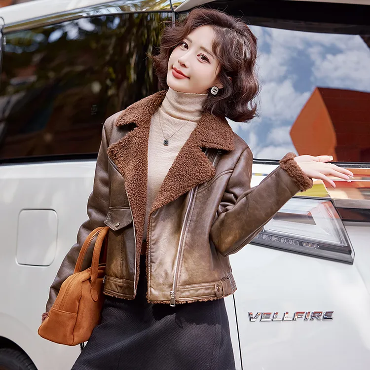 皮毛一体羊羔毛绒厚外套女2024秋冬装新款美拉德短款加绒皮衣夹克
