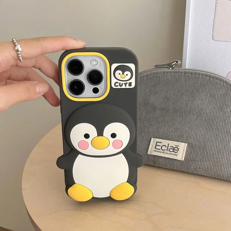 (适用苹果华为)立体抱抱企鹅可爱卡通适用iPhone16女款硅胶手机壳