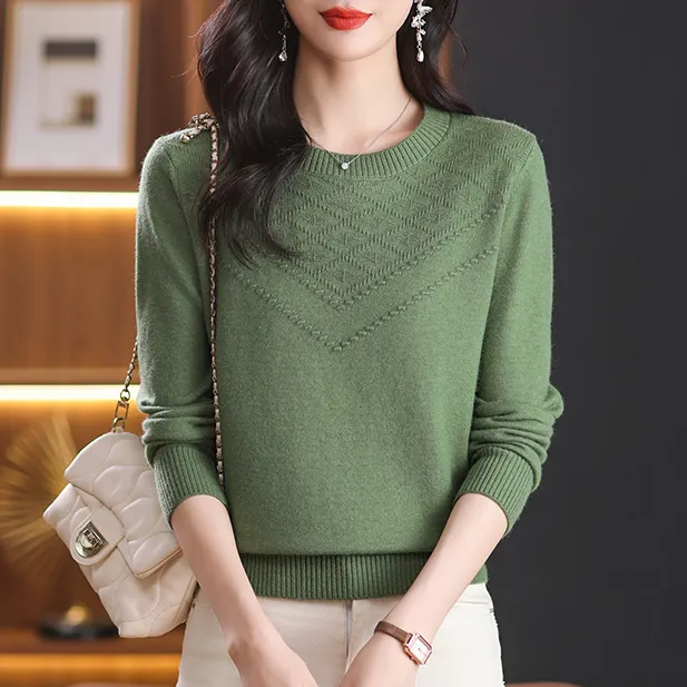 新年早春新款长袖针织衫秋冬宽松圆领女士毛衣网红洋气炸街女装