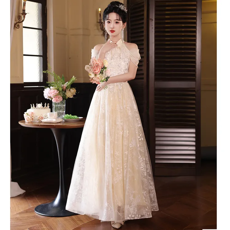 订婚礼服2024新款高级感宴会气质新中式敬酒服旗袍晚礼裙女露肩款